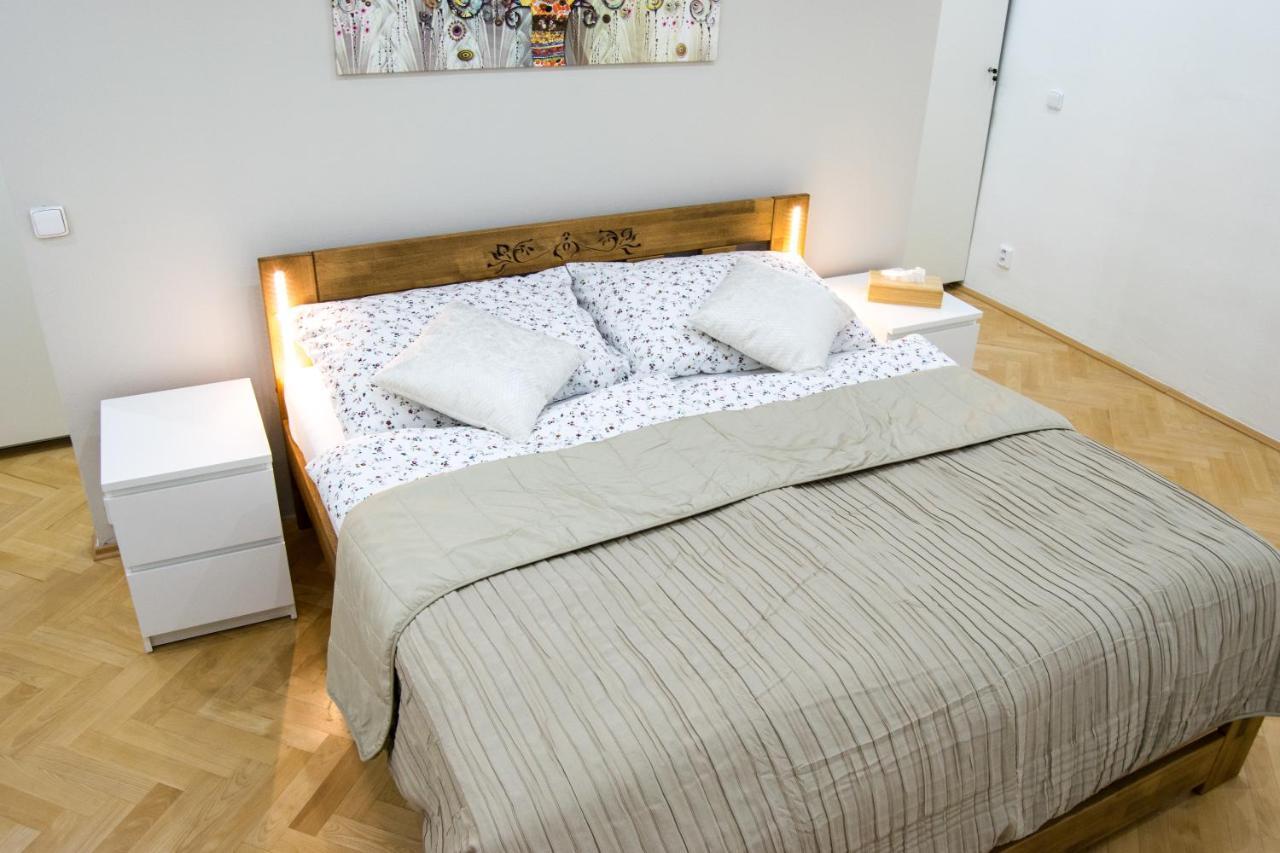 Apartment In Downtown 올로모우츠 외부 사진
